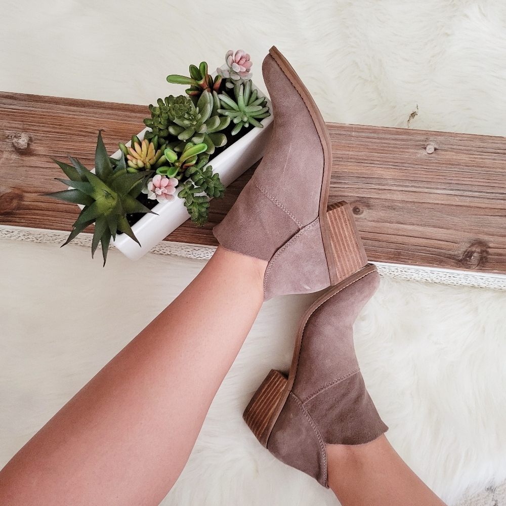 Lucky Brand ♧ Leather-Suede Taupe Booties